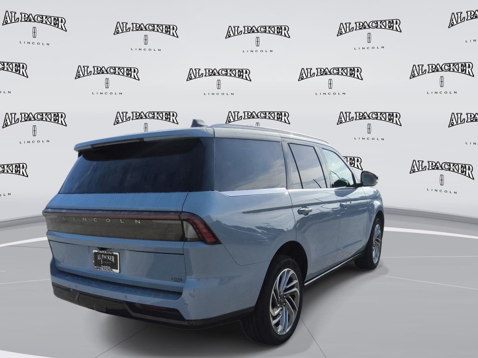 New 2027 Lincoln Navigator Reserve AWD/4WD image 5