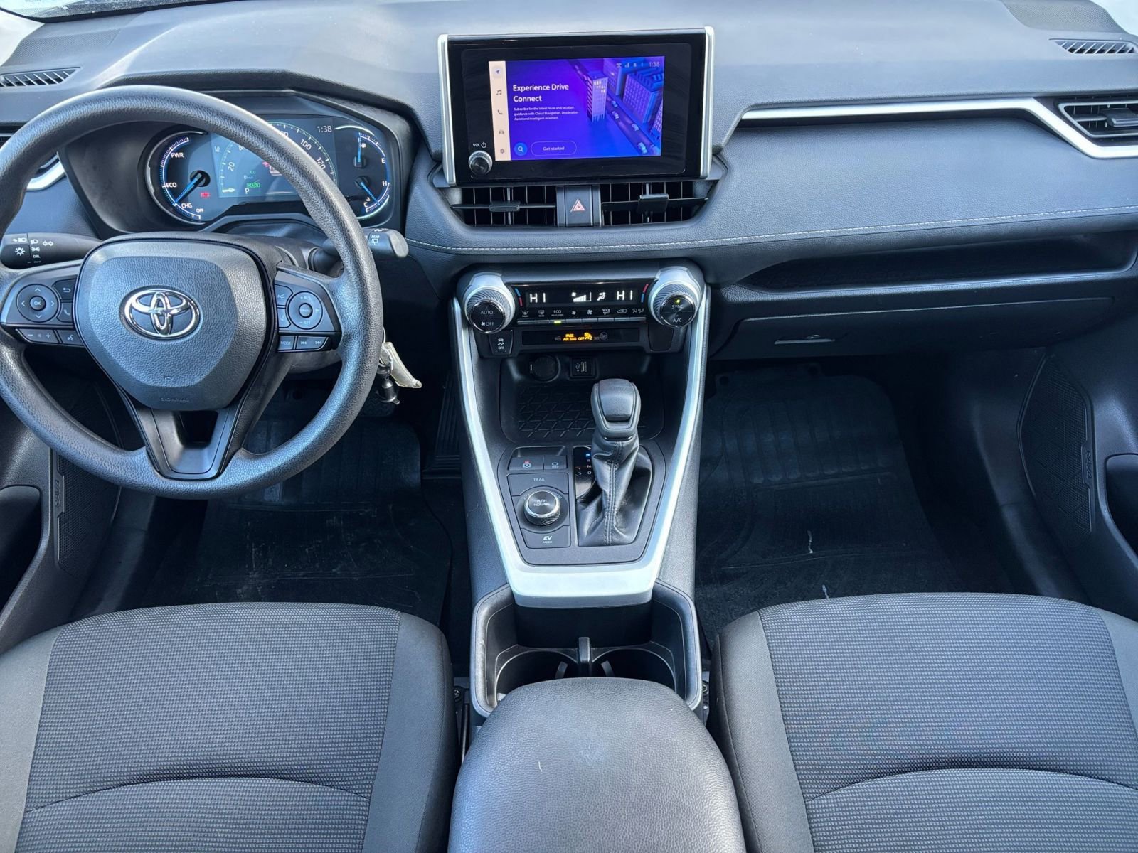 Used 2025 Toyota RAV4 LE image 29