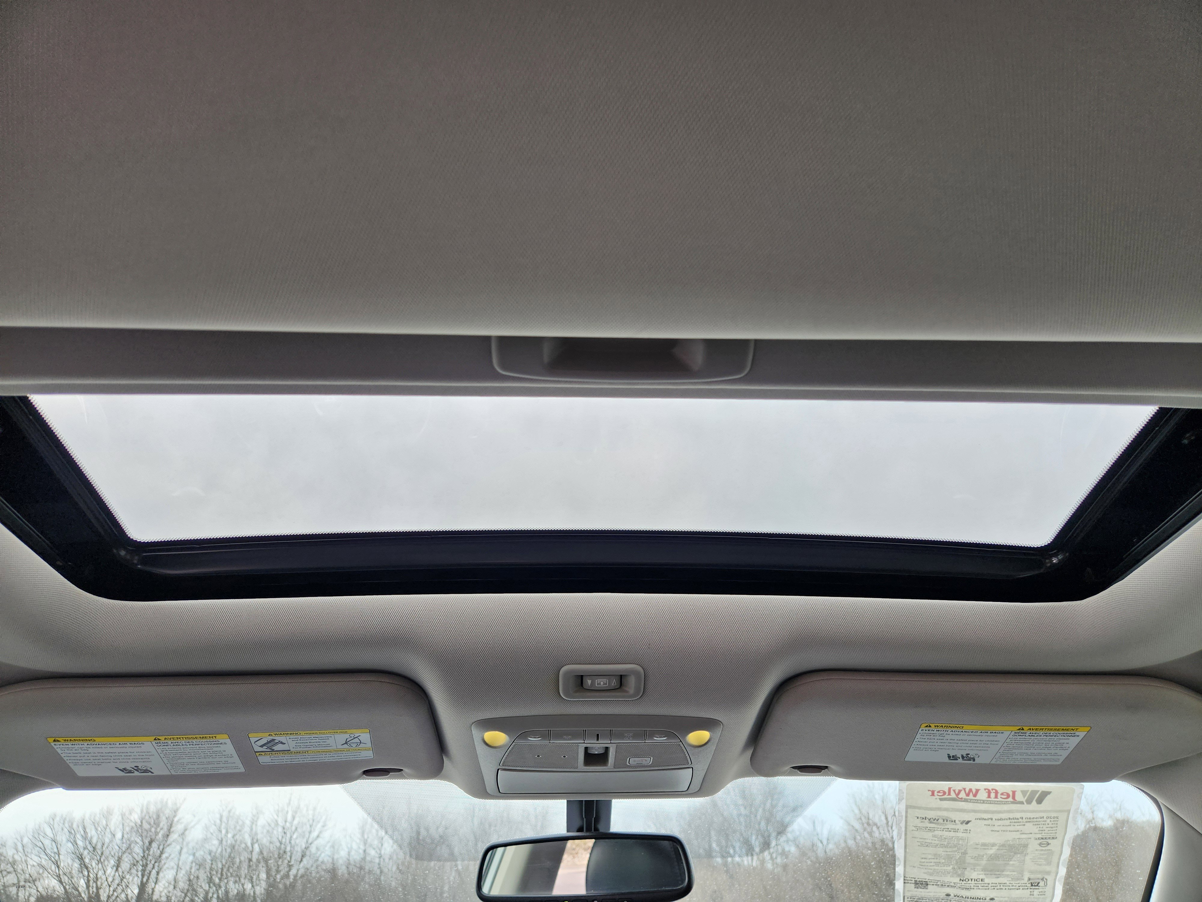 Used 2020 Nissan Pathfinder Platinum image 11