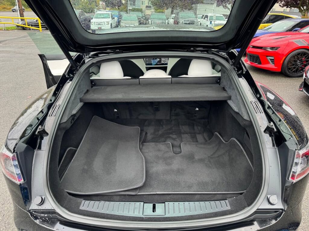 Used 2021 Tesla Model S Plaid image 12