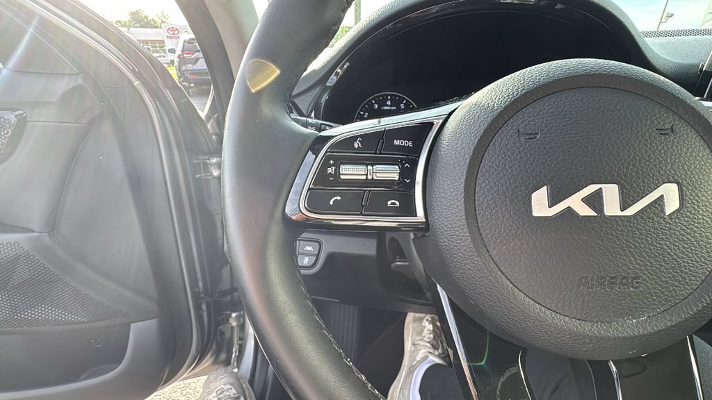Used 2023 Kia Seltos EX AWD/4WD image 18