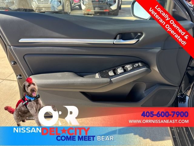 New 2025 Nissan Altima 2.5 SL FWD image 16