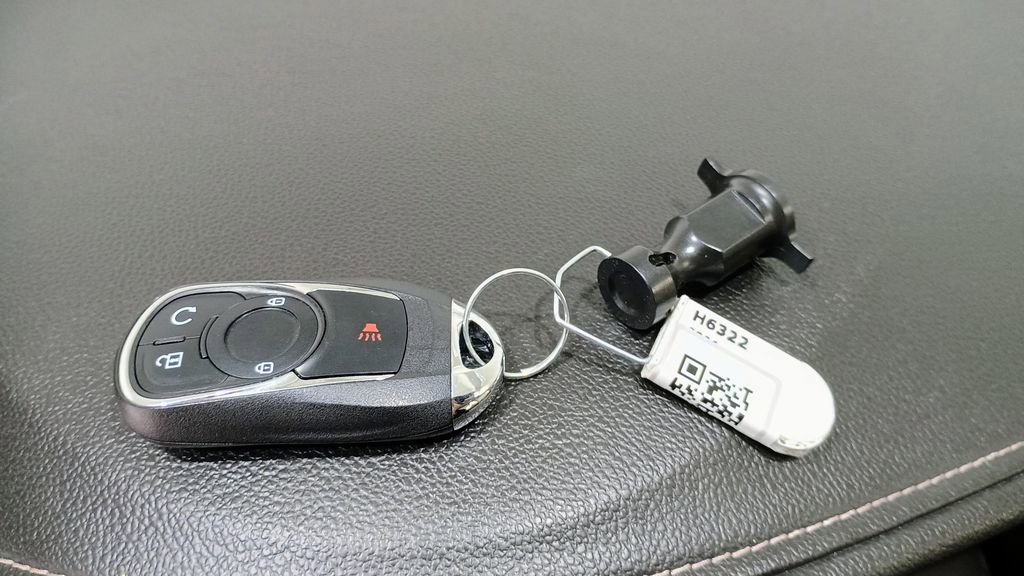 Used 2017 Buick Envision Essence image 27