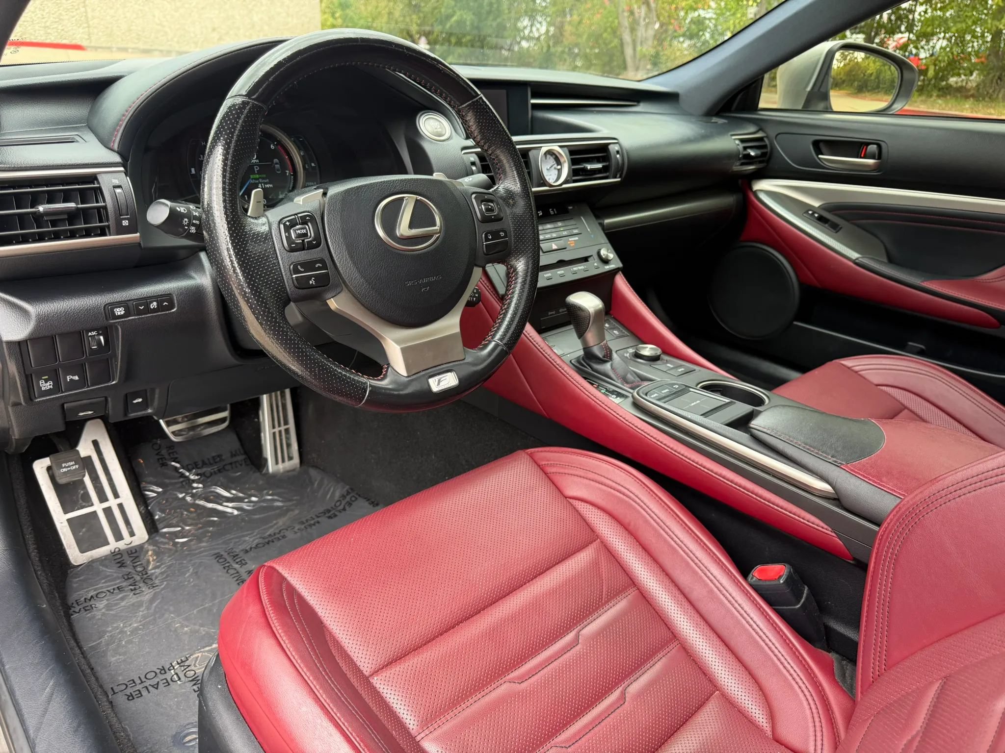 Used 2016 Lexus RC 200t RWD image 12