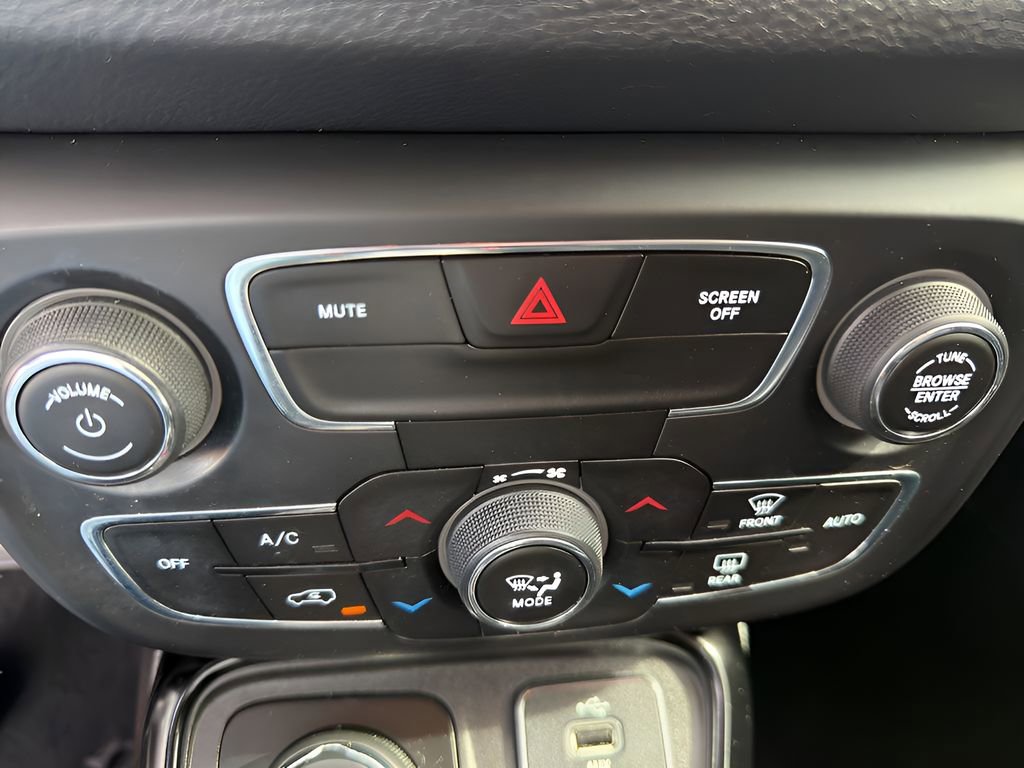 Used 2019 Jeep Compass Limited image 23