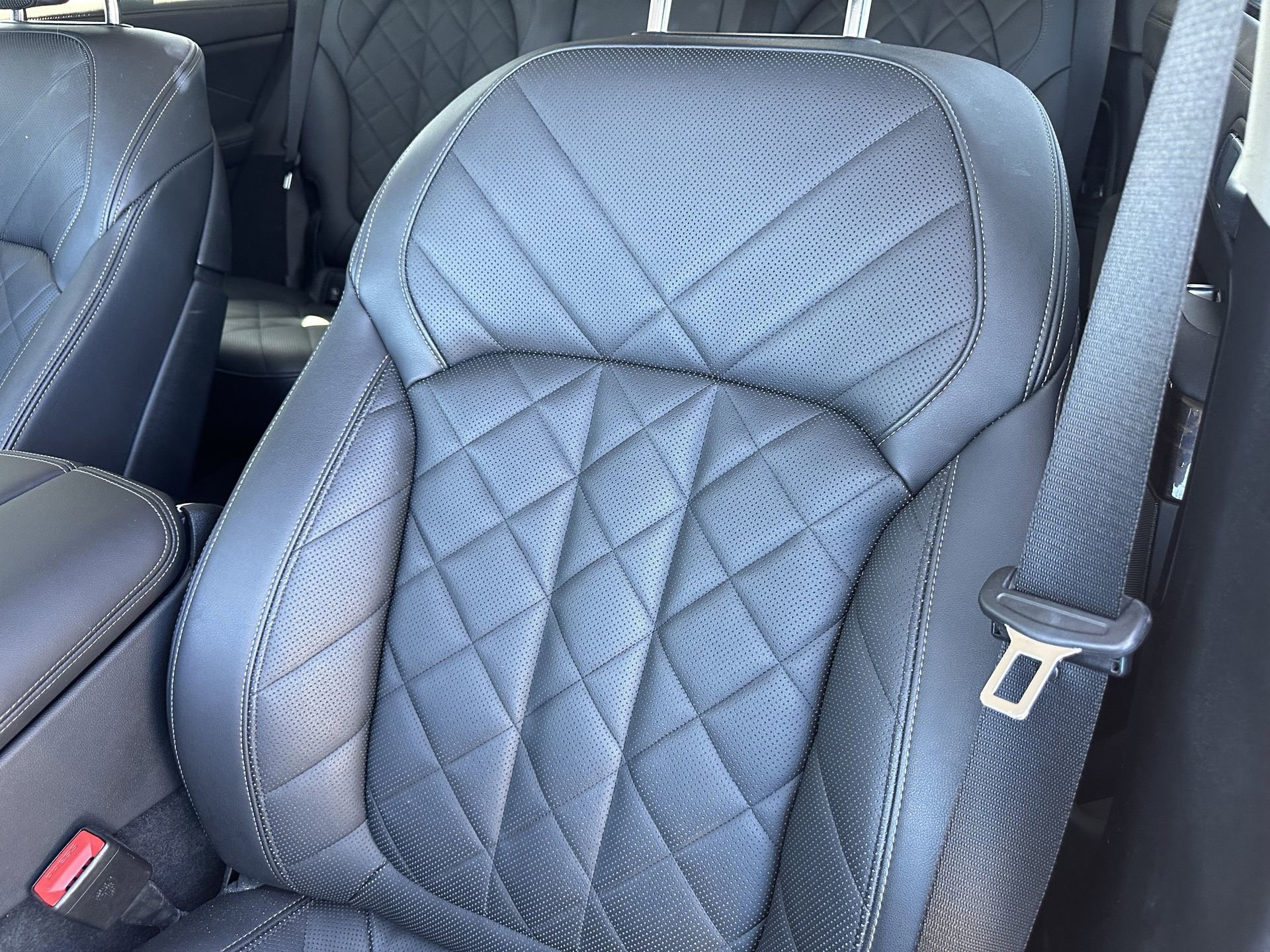 Certified 2024 BMW X7 xDrive40i w/ Premium Package image 21