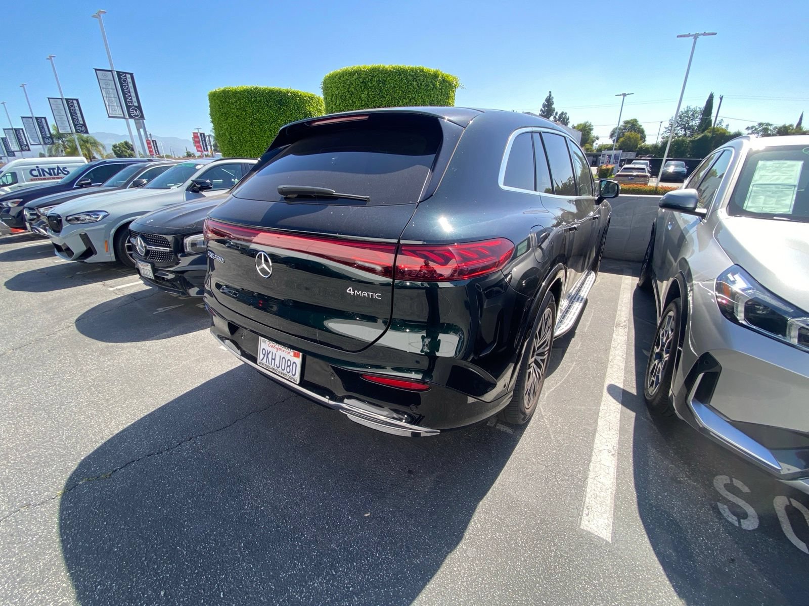 Used 2023 Mercedes-Benz EQS 580 4MATIC SUV image 3