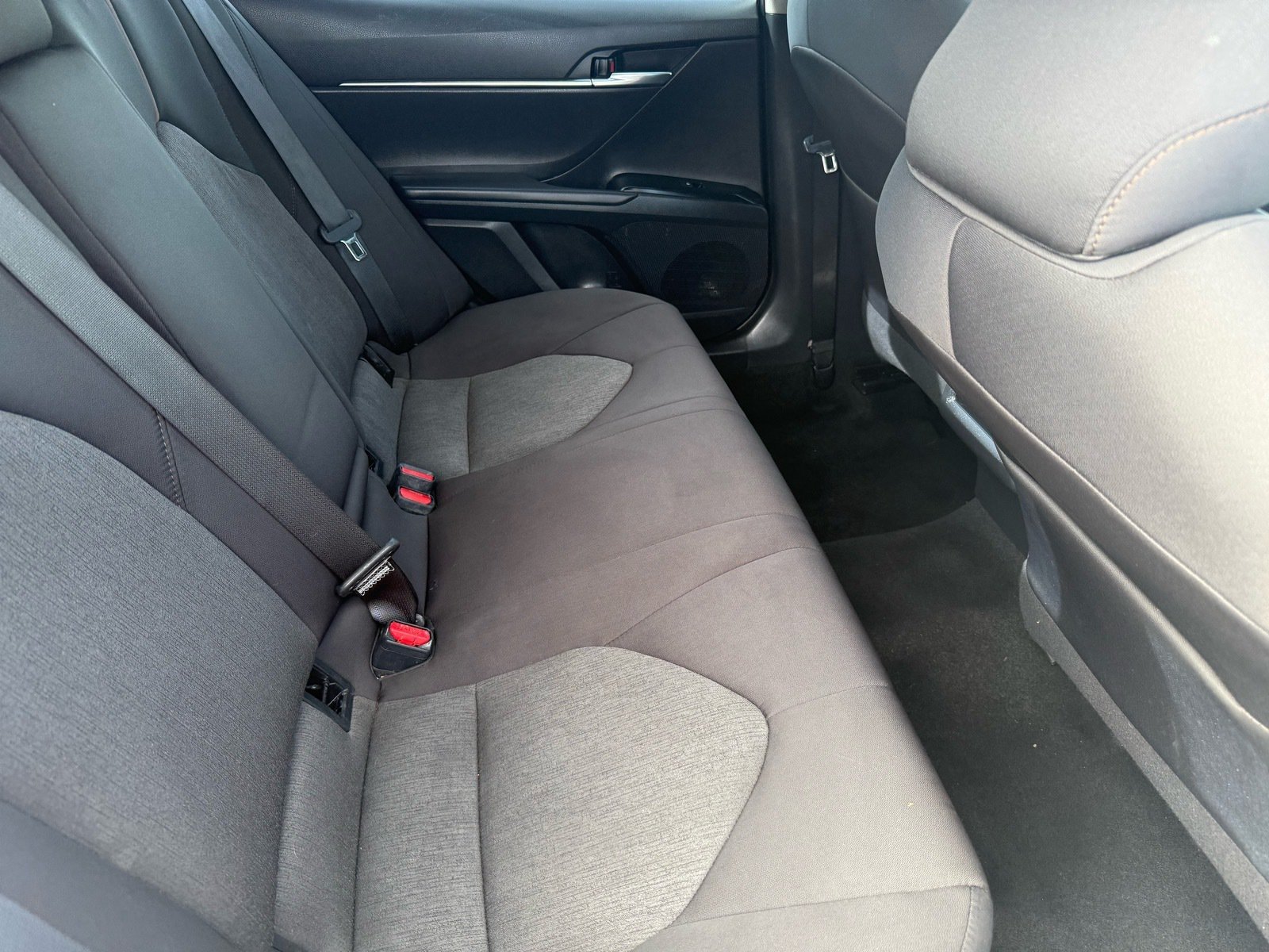 Used 2020 Toyota Camry LE w/ Carpet Mat Package FWD image 28