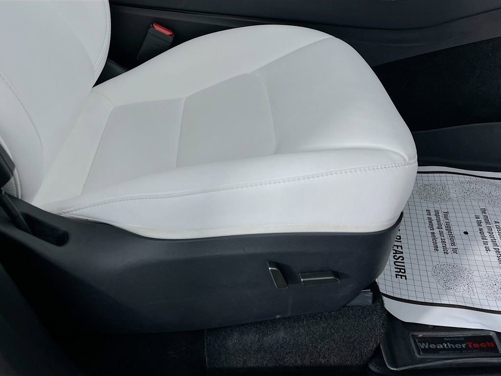 Used 2024 Tesla Model Y Performance image 27