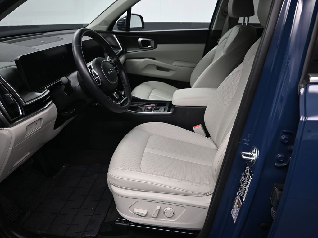 New 2025 Kia Sorento EX image 14