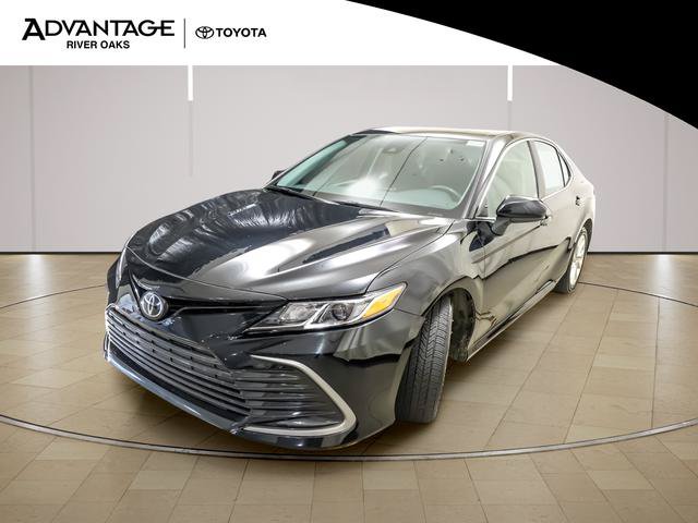 Used 2024 Toyota Camry LE FWD image 4