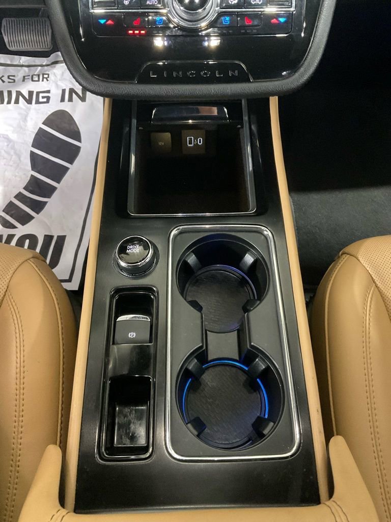 Used 2021 Lincoln Corsair Reserve w/ Equipment Group 201A image 19