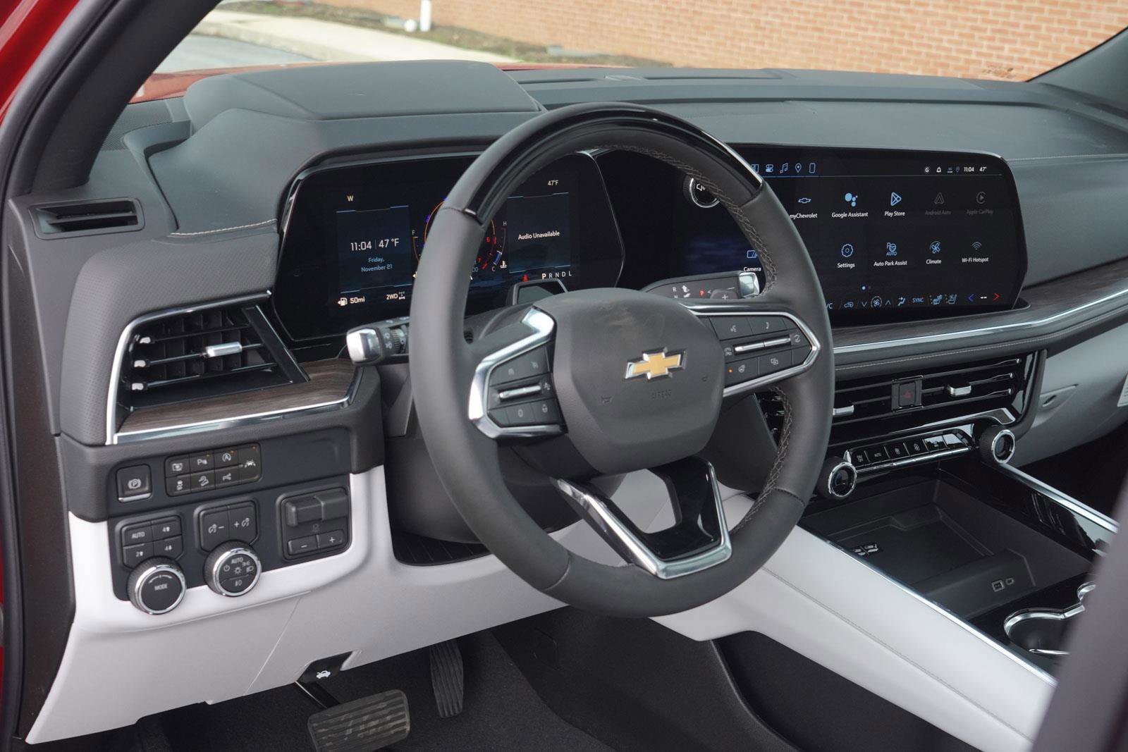 New 2026 Chevrolet Suburban Premier image 24