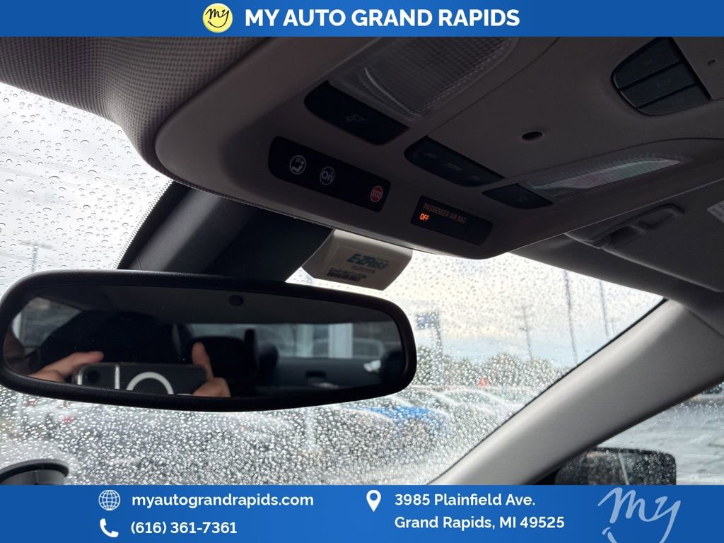 Used 2014 Chevrolet Impala LT w/ Convenience Package image 23