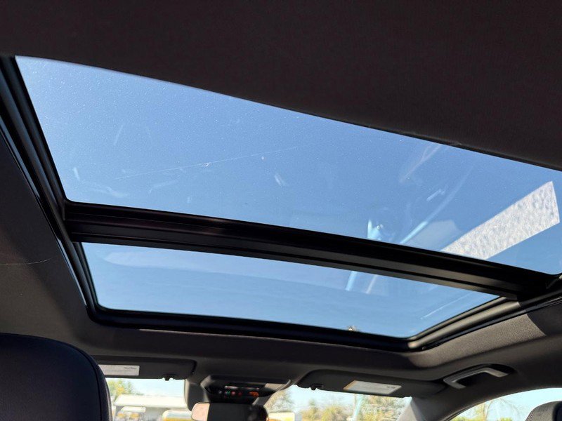 New 2026 Chevrolet Equinox EV LT image 6