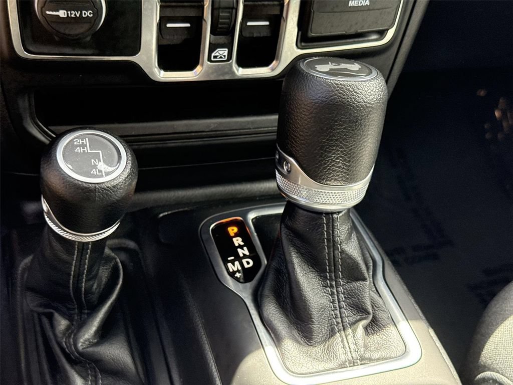 Used 2025 Jeep Wrangler Unlimited Sport AWD/4WD image 14