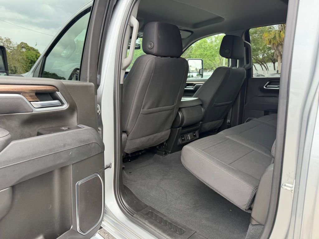 Used 2025 Chevrolet Silverado 2500 LT w/ Convenience Package image 29
