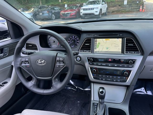 Used 2015 Hyundai Sonata Limited w/ Option Group 06 image 18