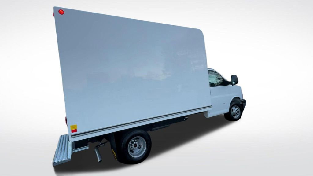 New 2025 GMC Savana 3500 w/ Power Convenience Package RWD image 13