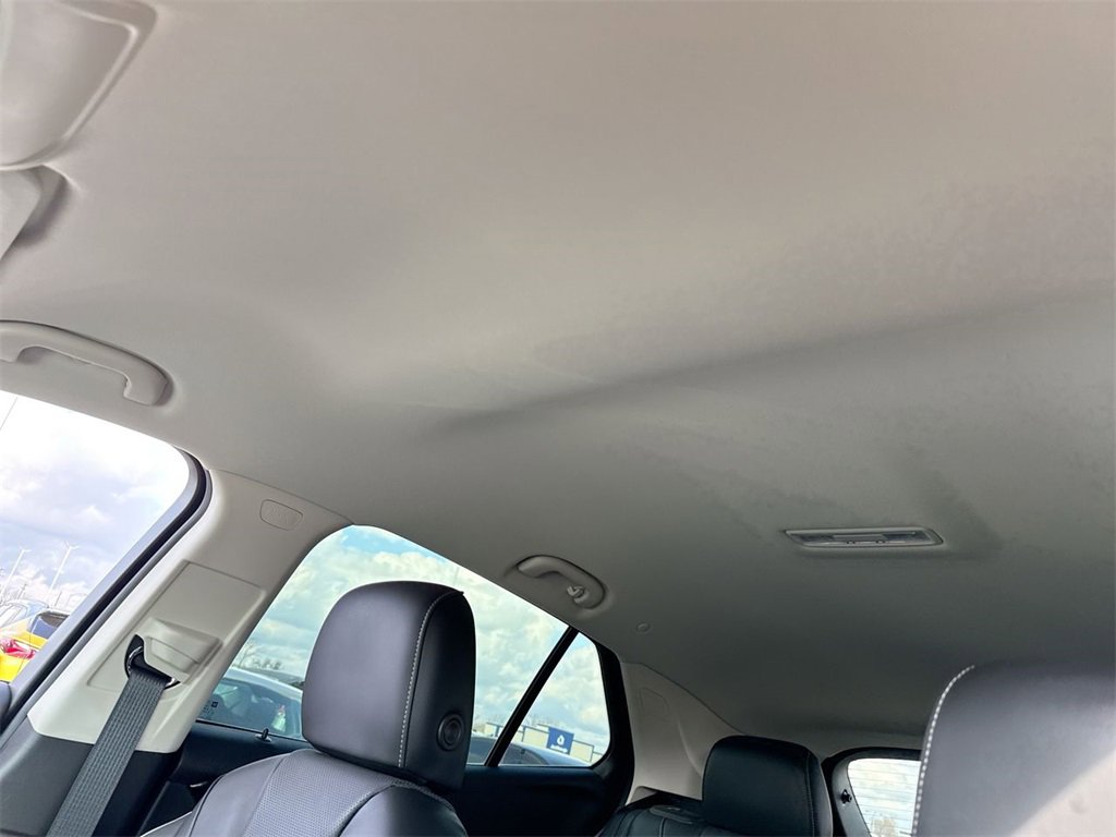 Used 2021 Buick Envision Essence image 22