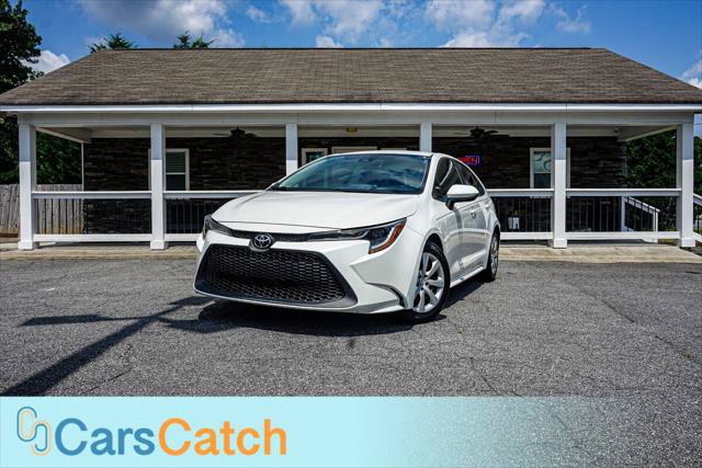 Used 2020 Toyota Corolla LE FWD image 1