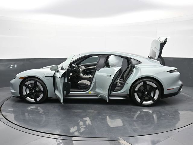 Used 2025 Porsche Taycan 4S image 35