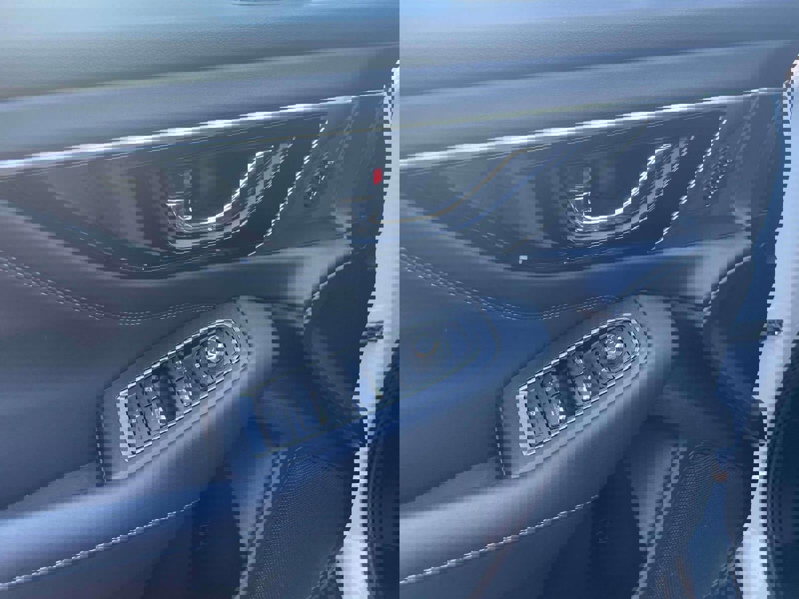 Used 2023 Subaru Outback Limited image 17