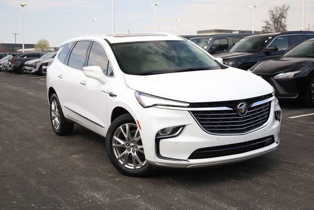 Used 2023 Buick Enclave Premium w/ Experience Buick Package image 2