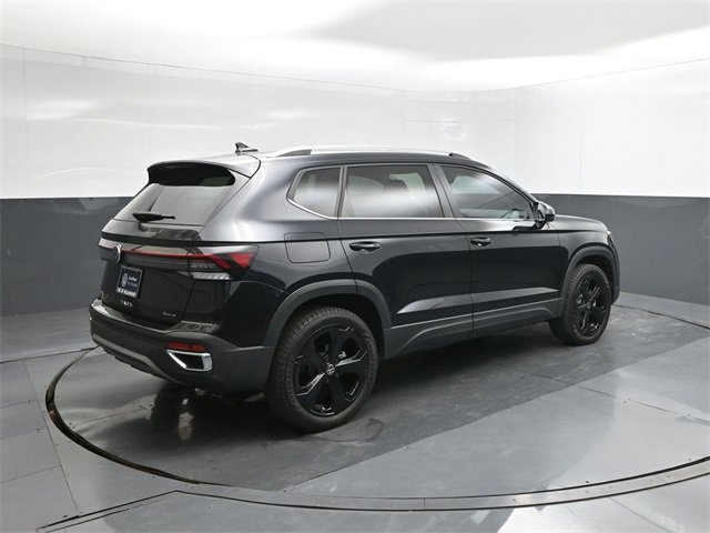 New 2025 Volkswagen Taos SEL w/ Black Wheel Plus Package image 11