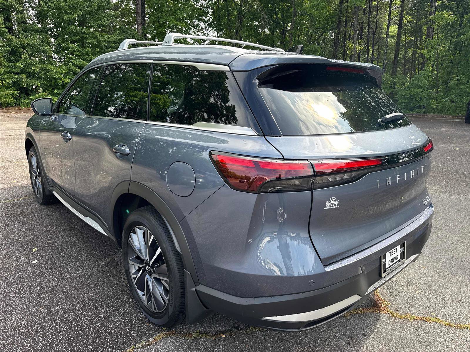 Used 2026 INFINITI QX60 Luxe w/ Cargo Package FWD image 8