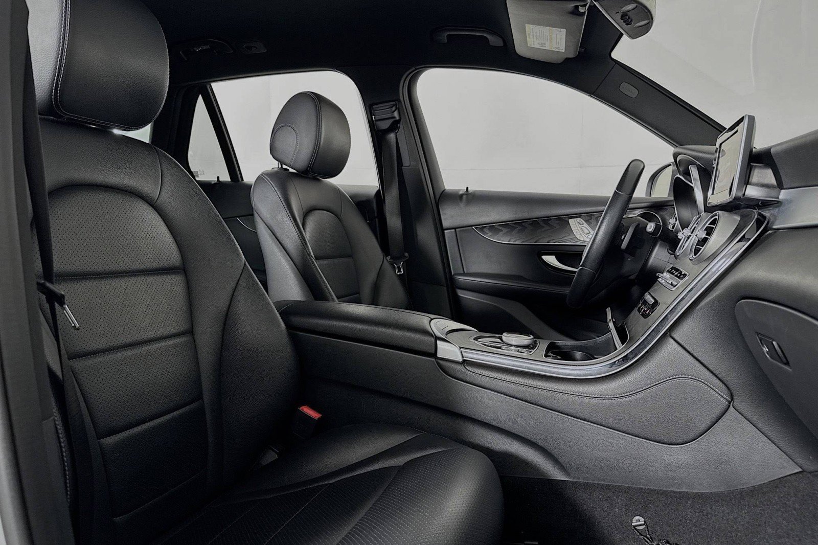 Used 2018 Mercedes-Benz GLC 300 image 6
