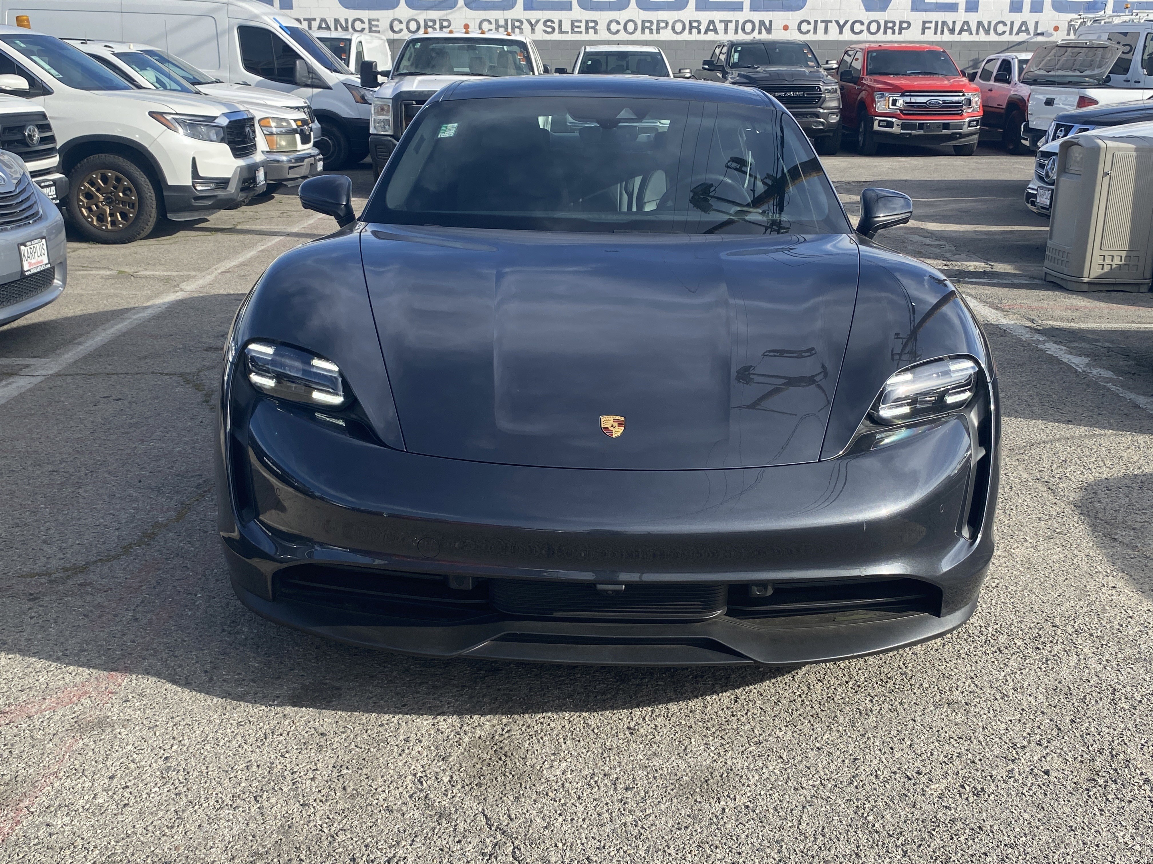 Used 2021 Porsche Taycan image 3