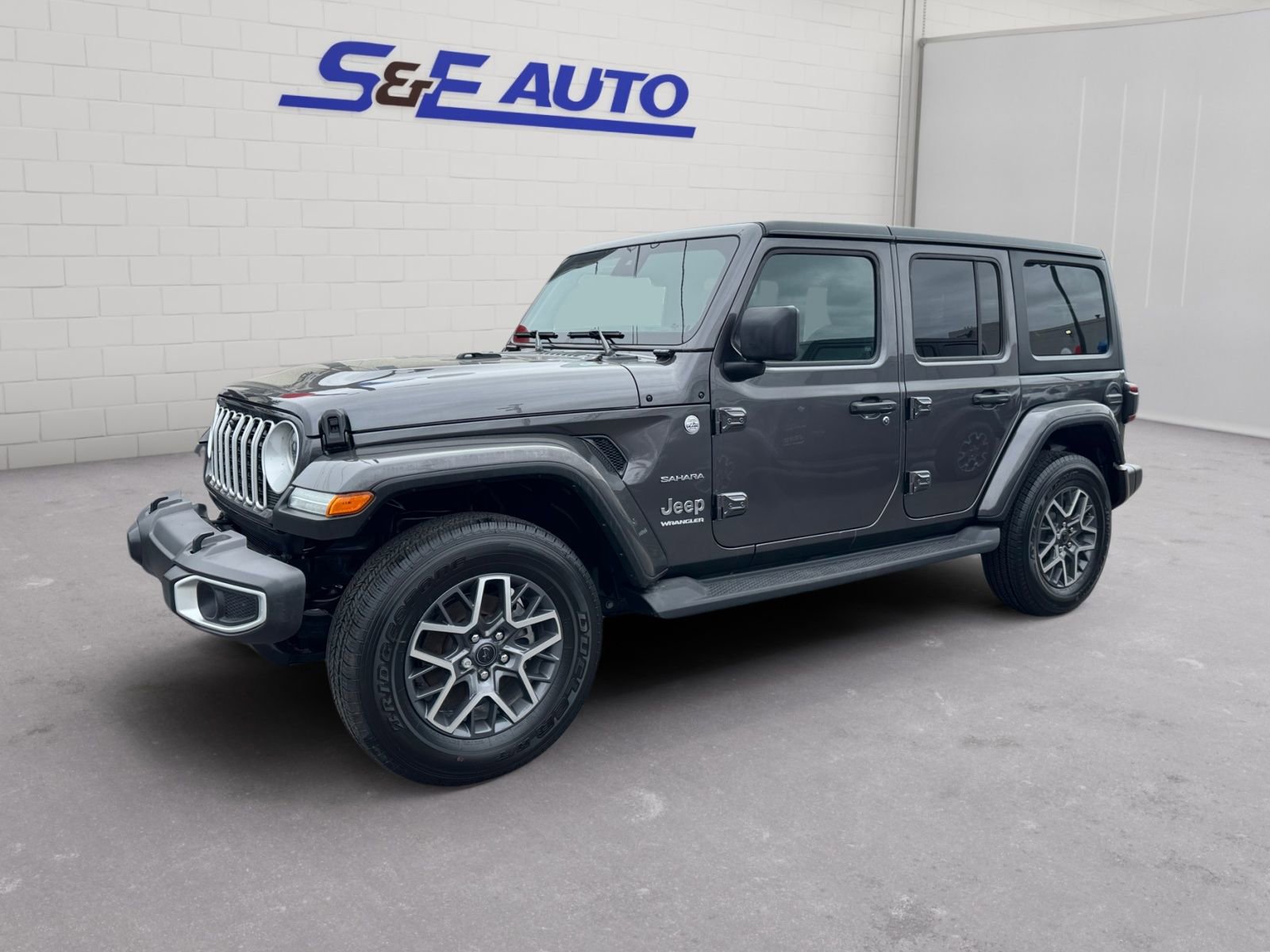 Used 2024 Jeep Wrangler Sahara w/ Technology Group
