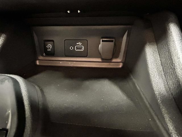 Used 2025 Nissan Sentra S FWD image 18