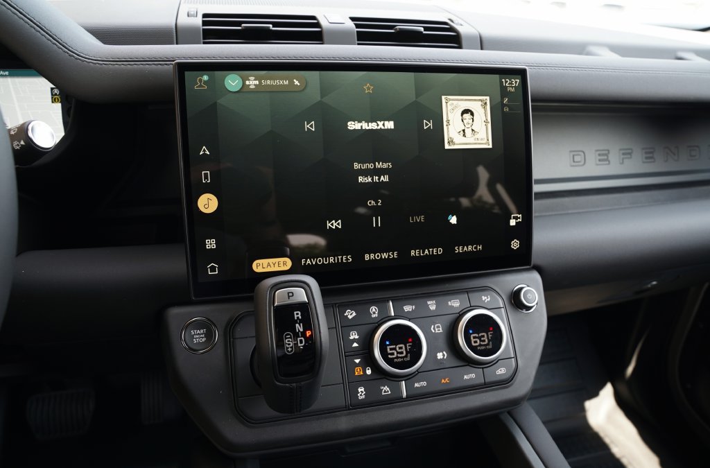New 2026 Land Rover Defender 110 S AWD/4WD image 18