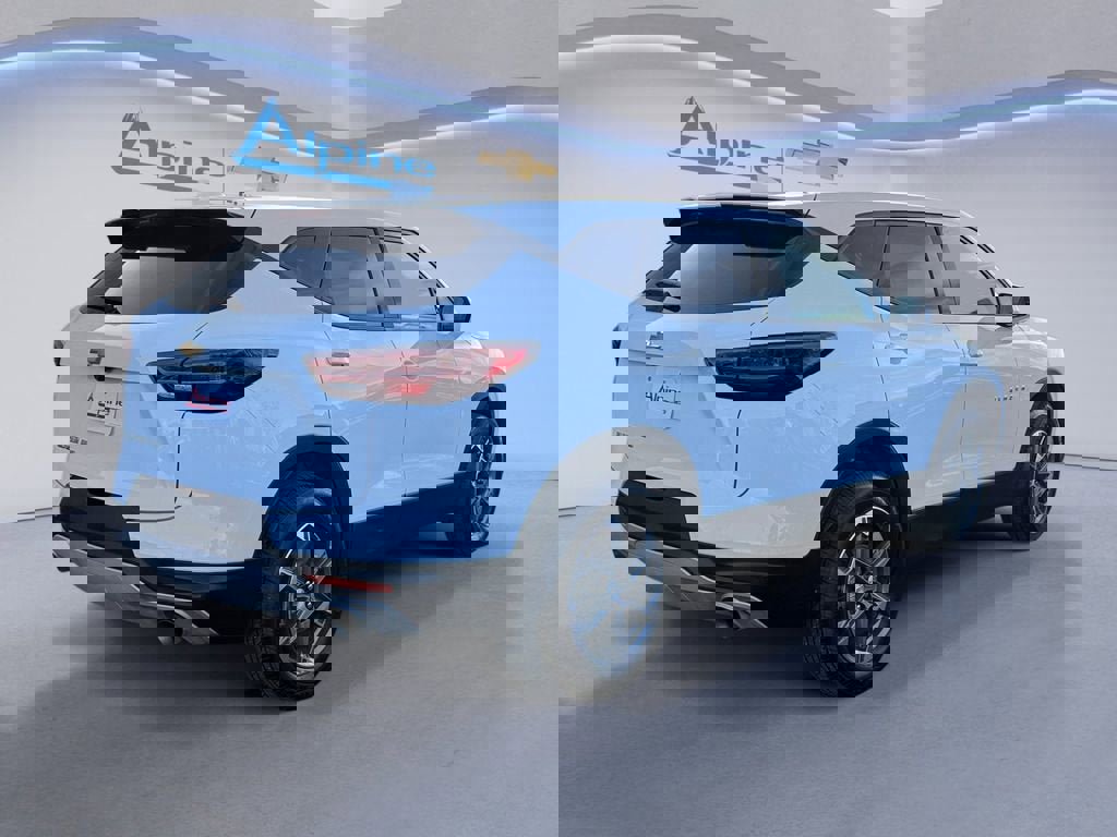 Used 2025 Chevrolet Blazer LT image 5