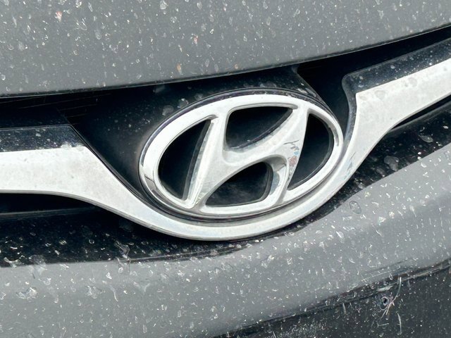 Used 2013 Hyundai Elantra GLS image 9