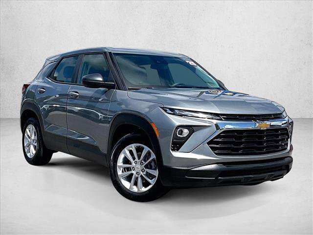 Used 2025 Chevrolet TrailBlazer LS FWD image 11