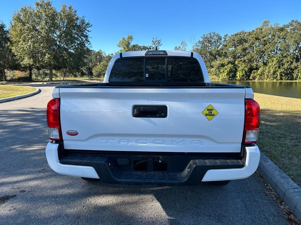 Used 2016 Toyota Tacoma SR image 4