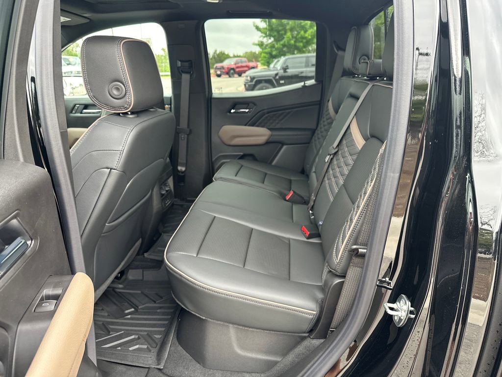 New 2026 GMC Canyon Denali w/ LPO, Denali Black Edition AWD/4WD image 26