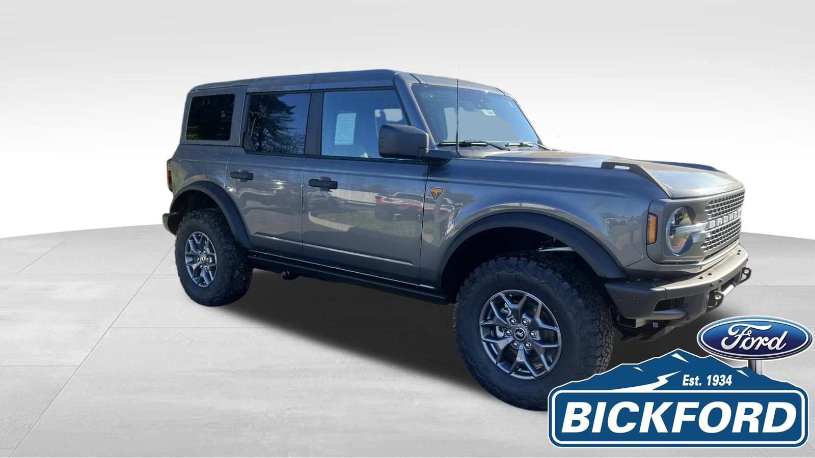 New 2025 Ford Bronco Badlands image 3