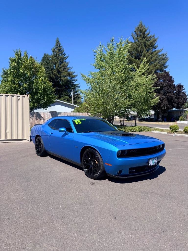 Used 2015 Dodge Challenger R/T Plus RWD image 3