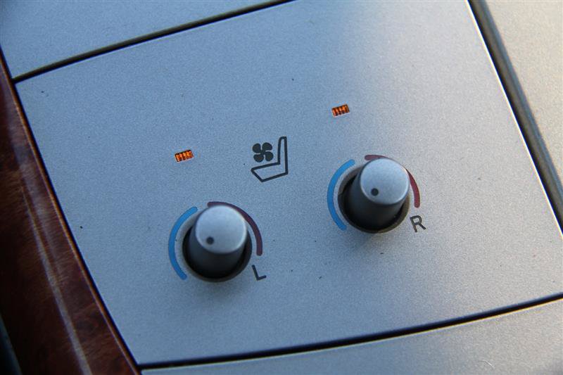 Used 2006 Toyota Avalon Limited FWD image 34