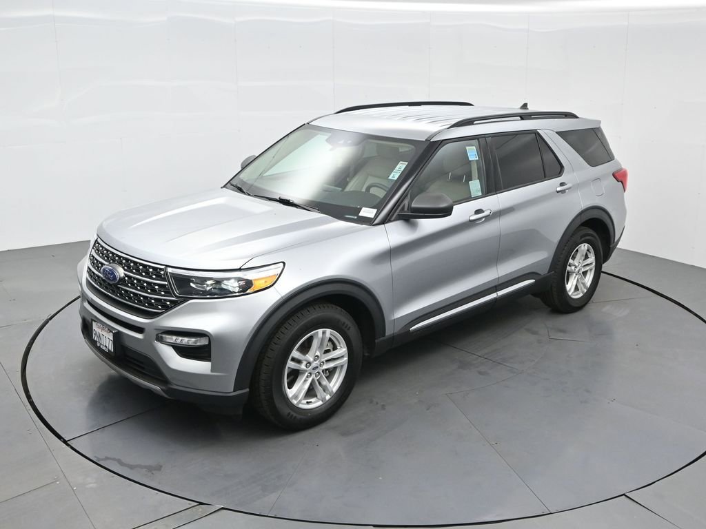 Used 2024 Ford Explorer XLT w/ Equipment Group 202A image 53