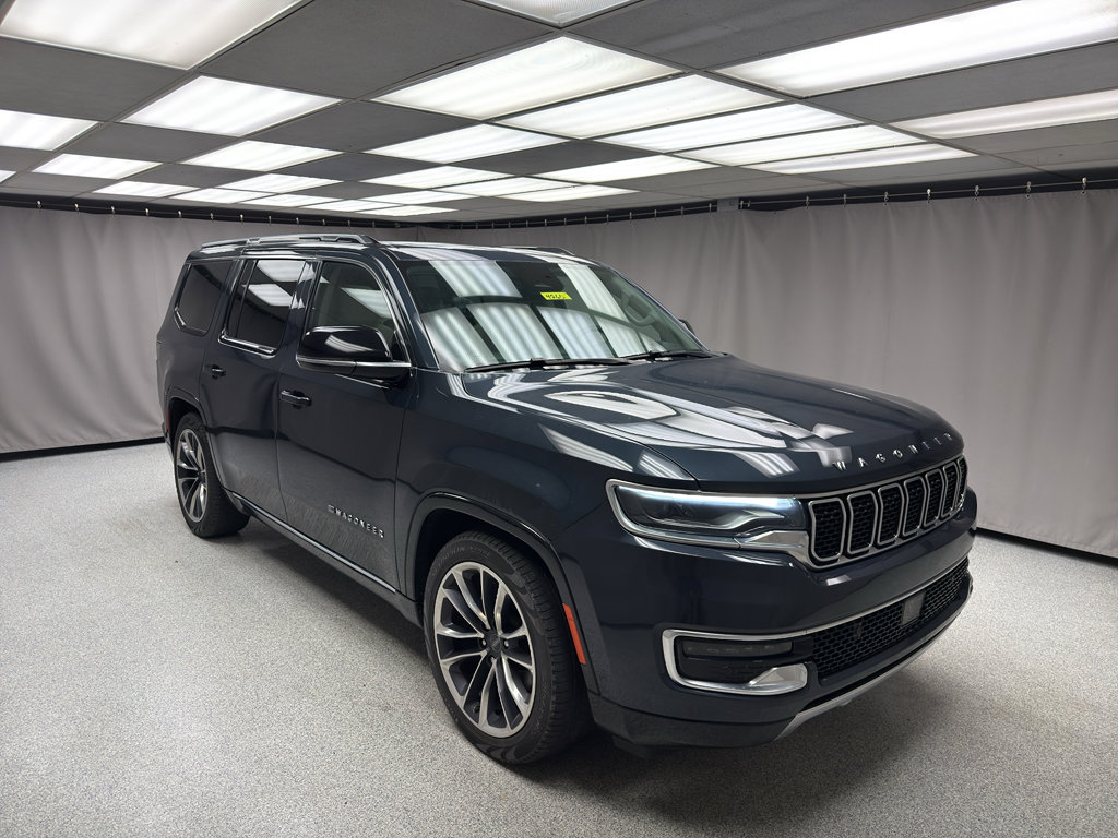 Used 2023 Jeep Wagoneer Series III w/ Premium Group I AWD/4WD image 4