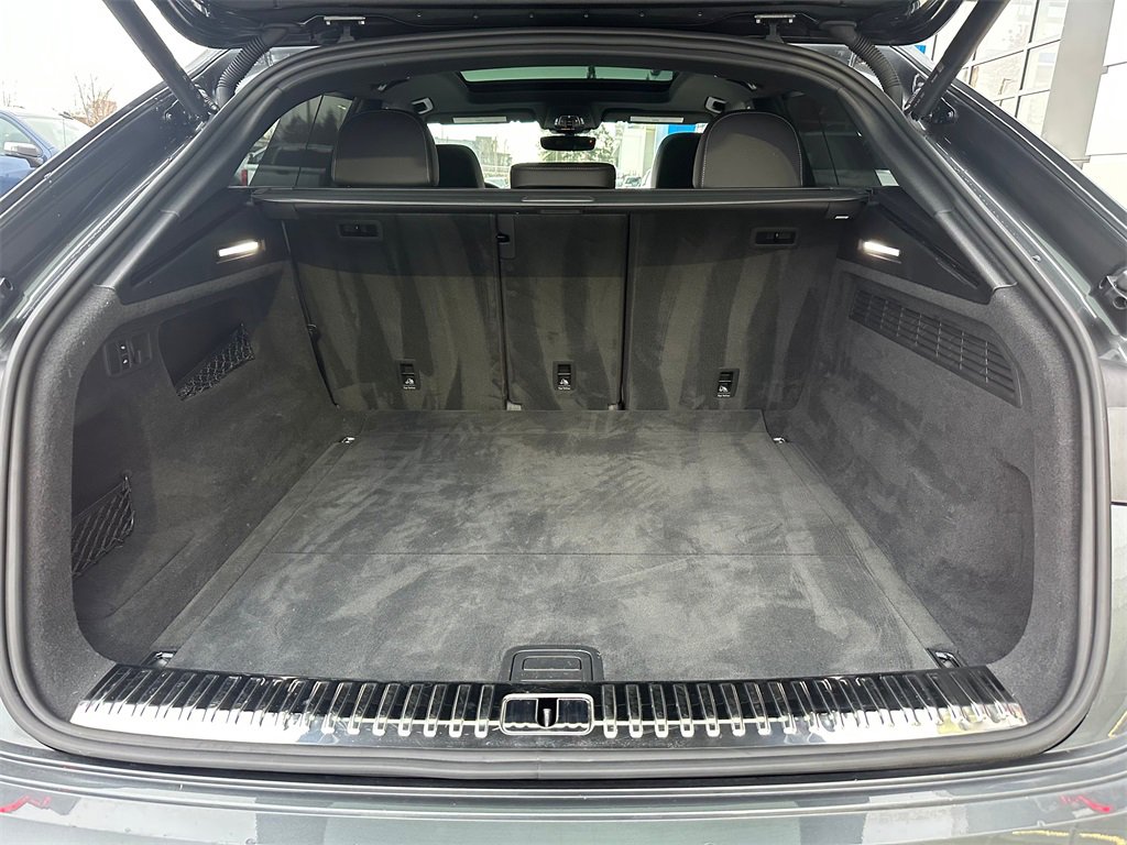 Used 2021 Audi Q8 Prestige w/ Prestige Package image 14