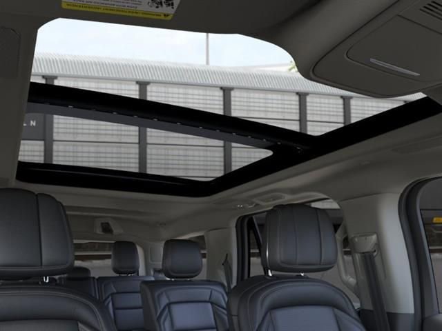 New 2026 Lincoln Navigator Reserve AWD/4WD image 22