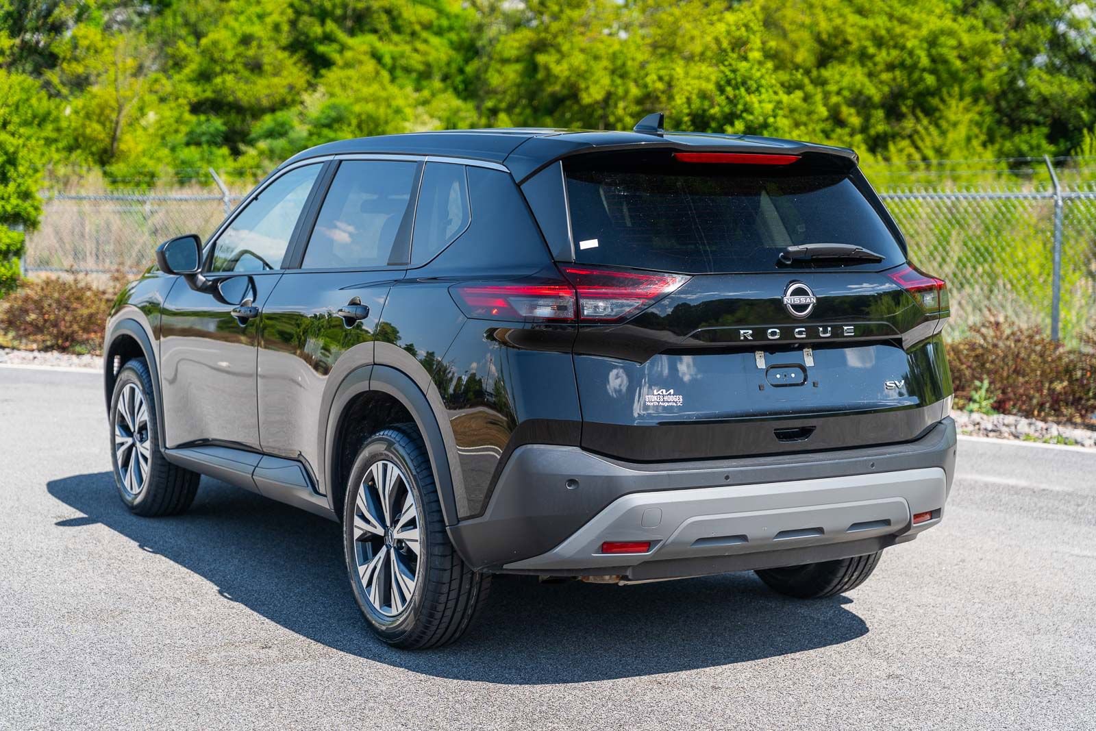 Used 2023 Nissan Rogue SV FWD image 5