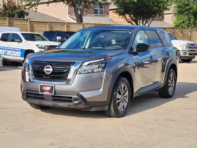 Used 2025 Nissan Pathfinder S FWD image 11