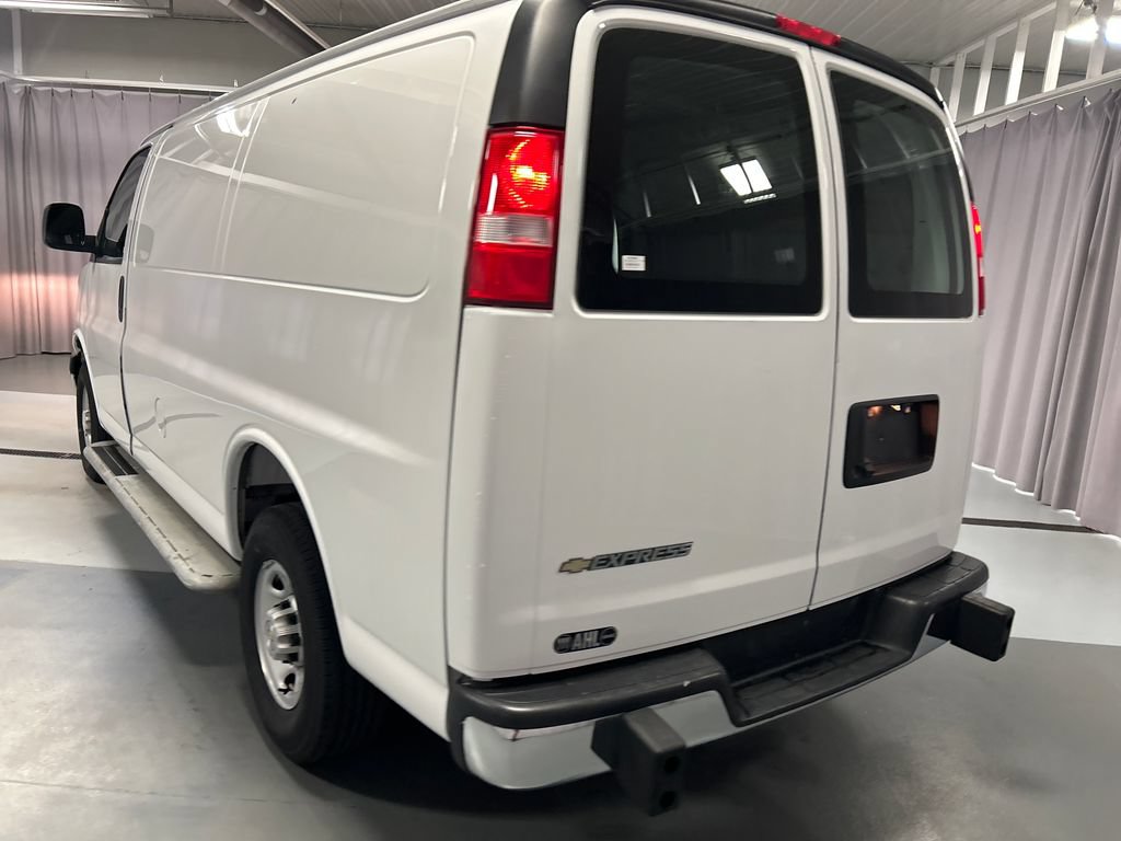 Used 2025 Chevrolet Express 2500 w/ Driver Convenience Package RWD image 5